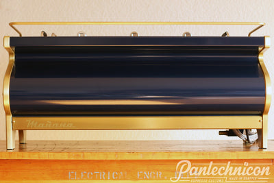 Pantechnicon Custom La Marzocco Strada für Mañana